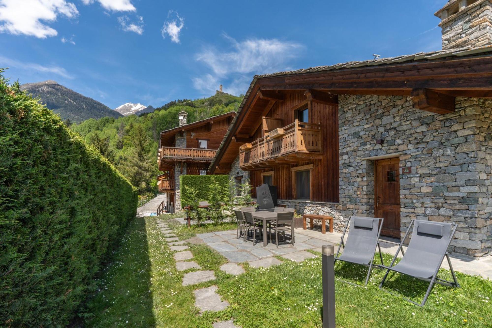 Bijoux Des Alpes - Mont Blanc Village Ла Сале Екстериор снимка