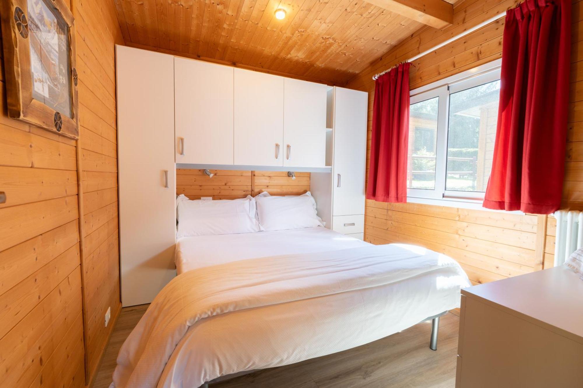 Bijoux Des Alpes - Mont Blanc Village Ла Сале Екстериор снимка